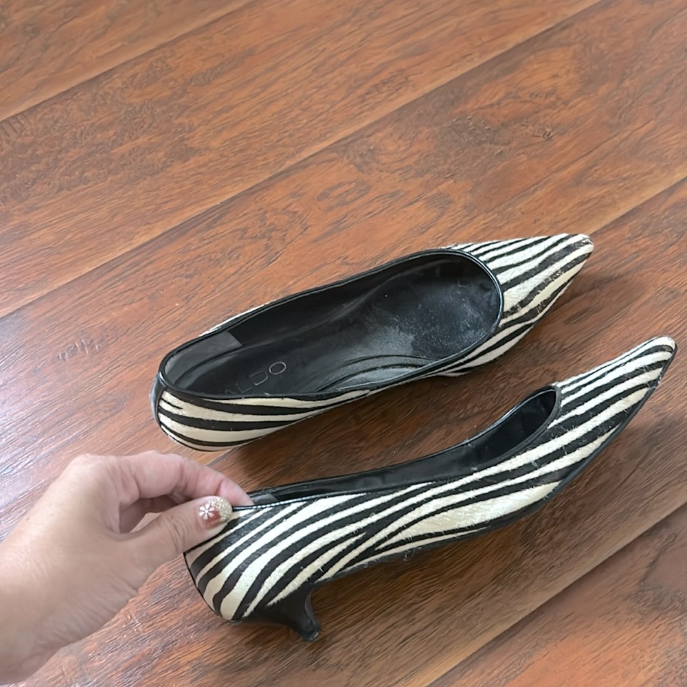 ALDO Flat with little heels size 7